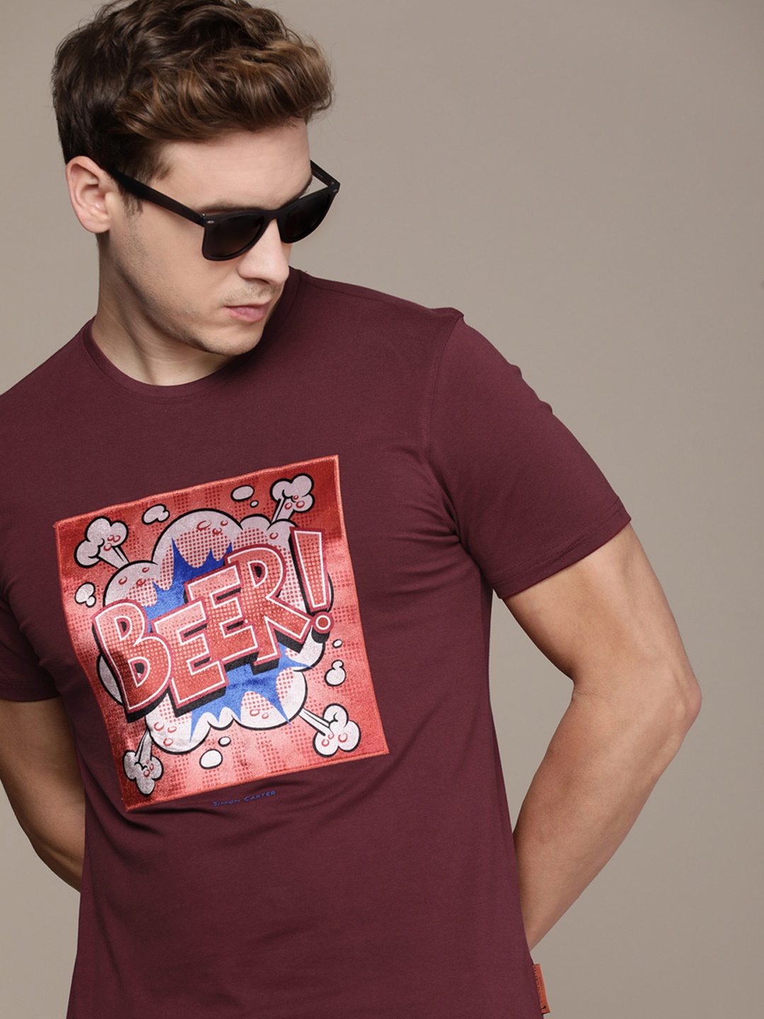 

SIMON CARTER LONDON Men Graphic Printed Slim Fit T-shirt, Maroon