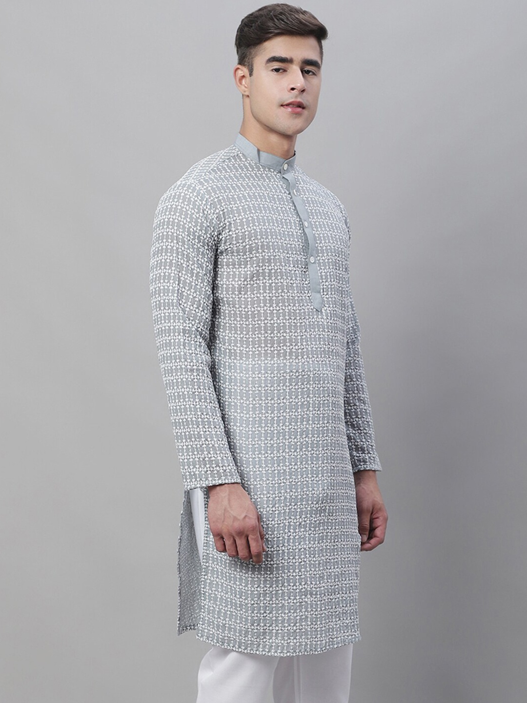 

SOJANYA Thread Work Mandarin Collar Pure Cotton Kurta, Grey