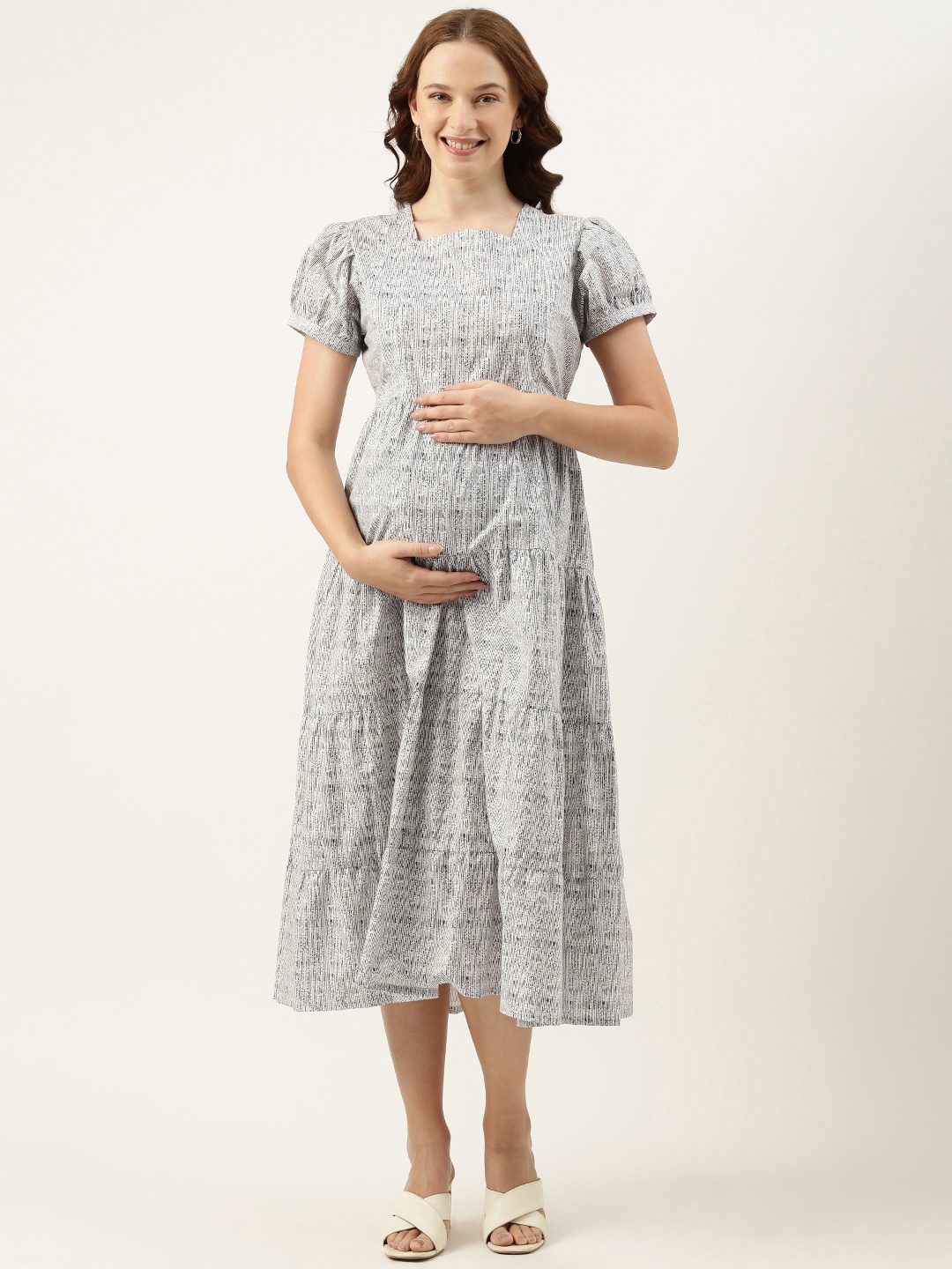

Nejo Black & White Print Puff Sleeve Maternity A-Line Dress