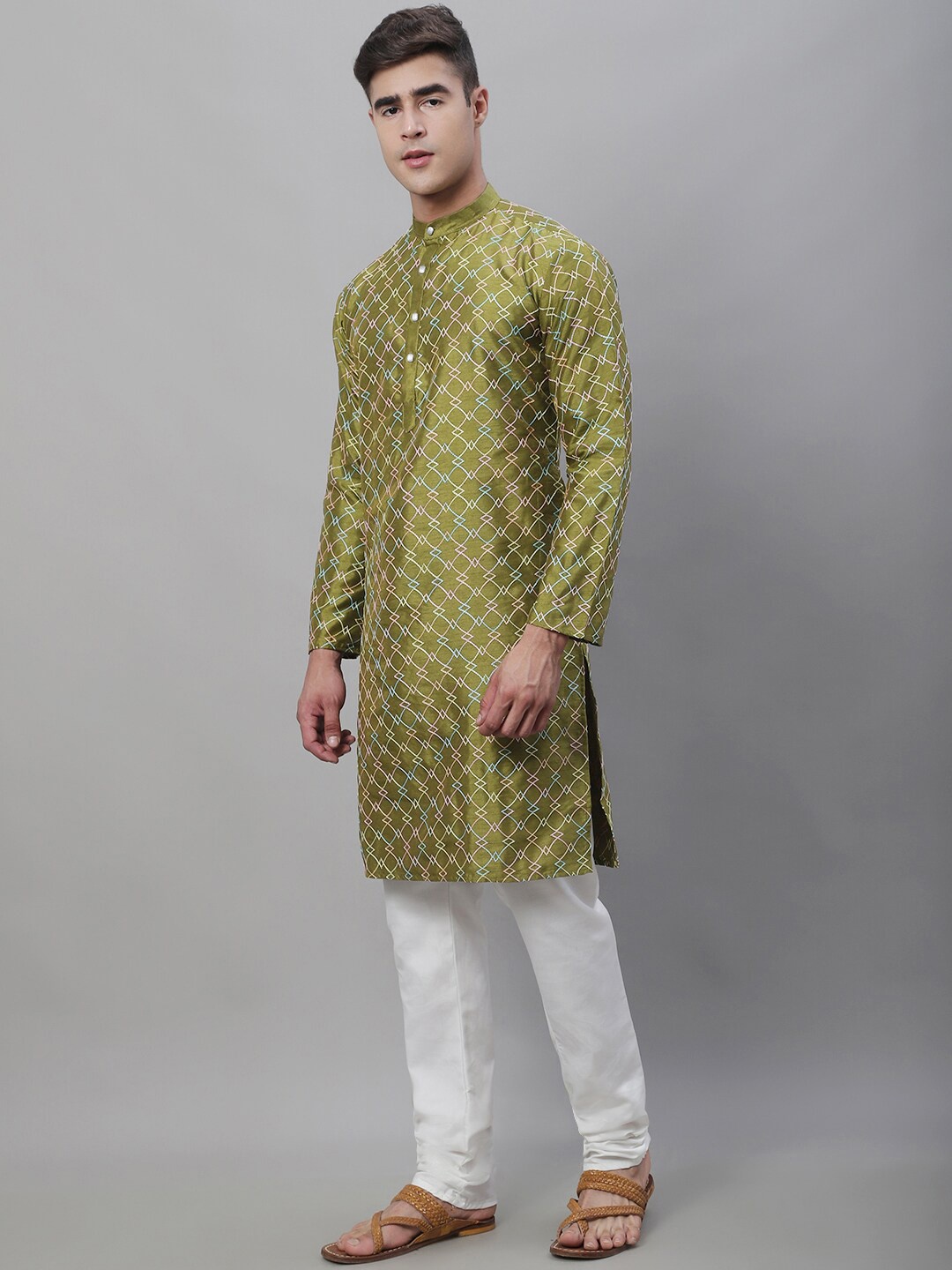 

SOJANYA Geometric Embroidered Regular Kurta With Churidar, Olive