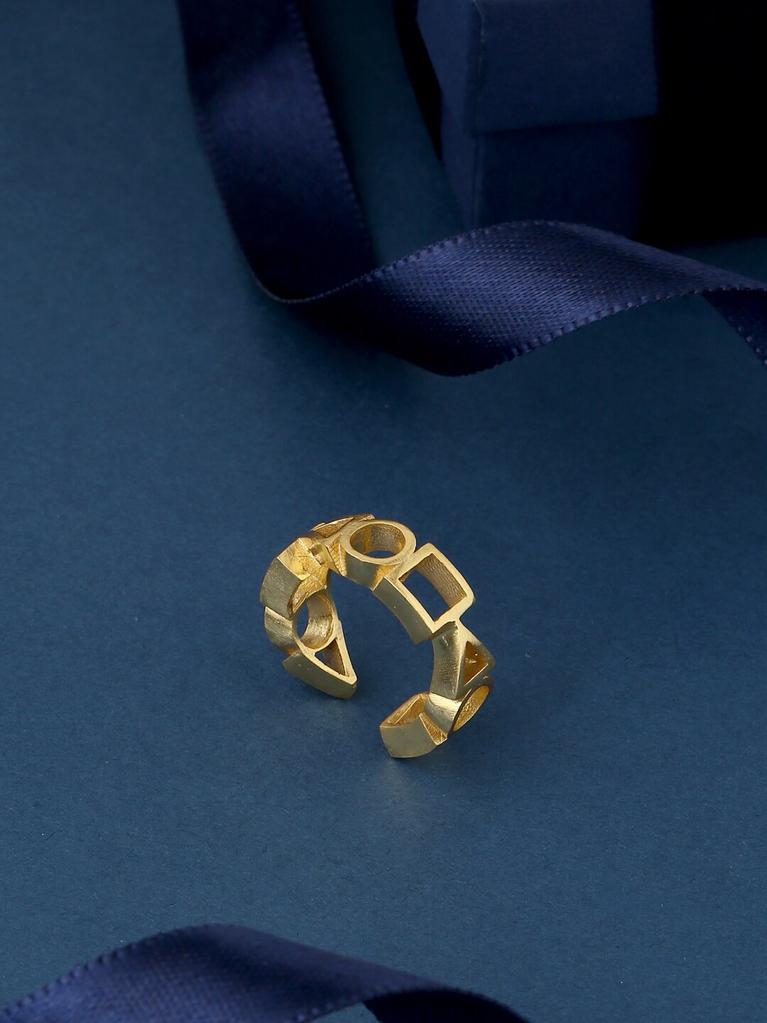 

Mitali Jain Gold-Plated Adjustable Finger Ring