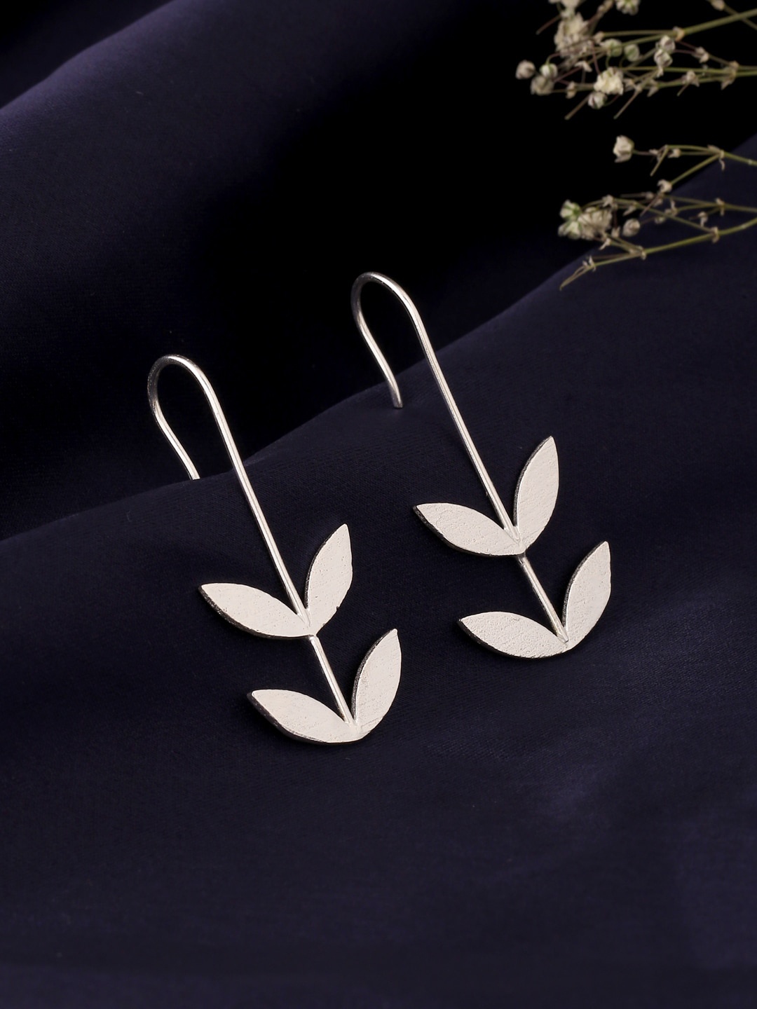 

Mitali Jain Silver-Plated Leaf Shaped Drop Earrings