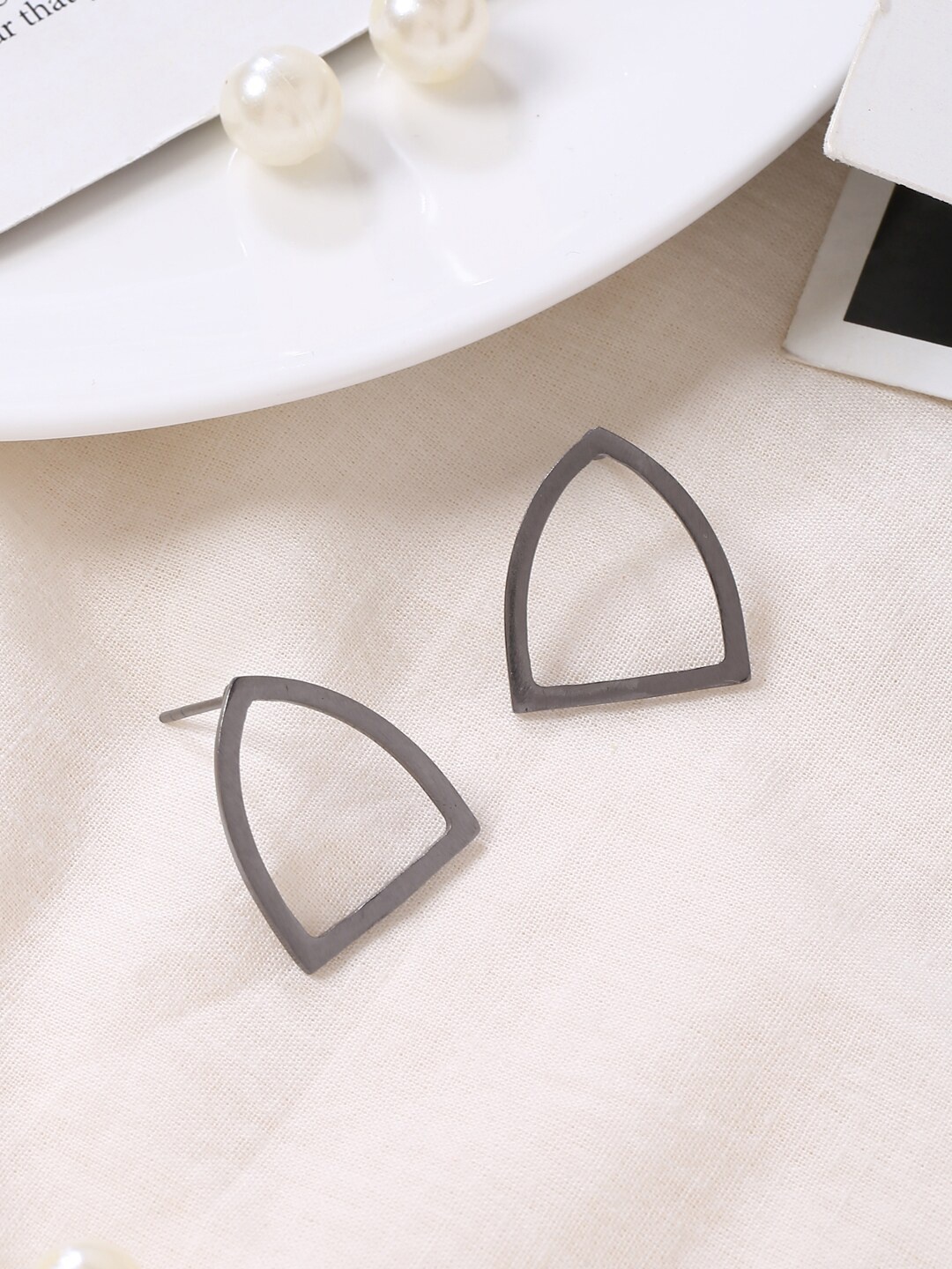 

Mitali Jain Contemporary Drop Earrings, Black