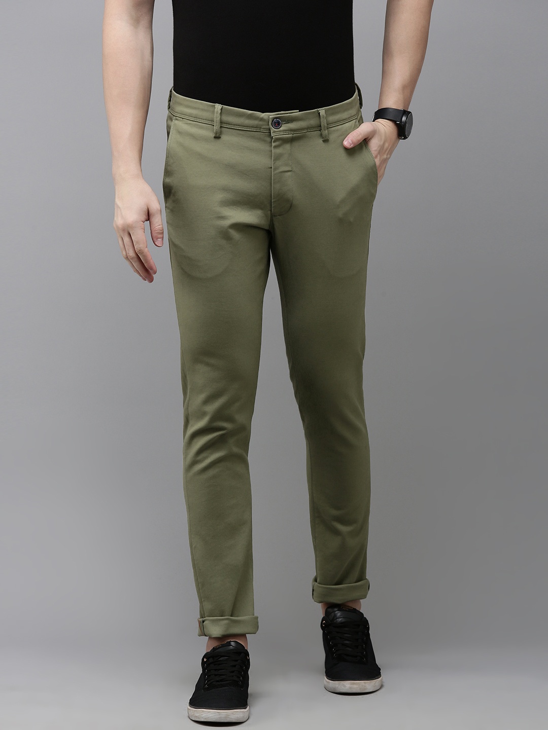 

Van Heusen Sport Men Slim Fit Chinos Trousers, Olive