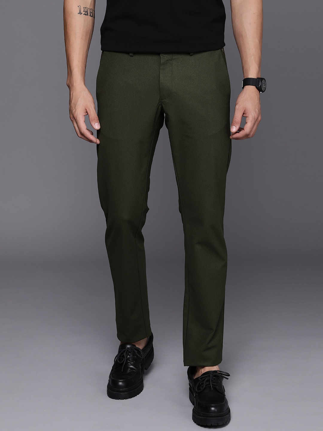 

Allen Solly Men Slim Fit Chinos Trousers, Olive