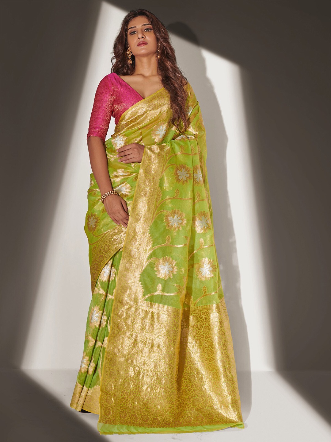 

ODETTE Floral Organza Zari Saree With Blouse Piece, Green