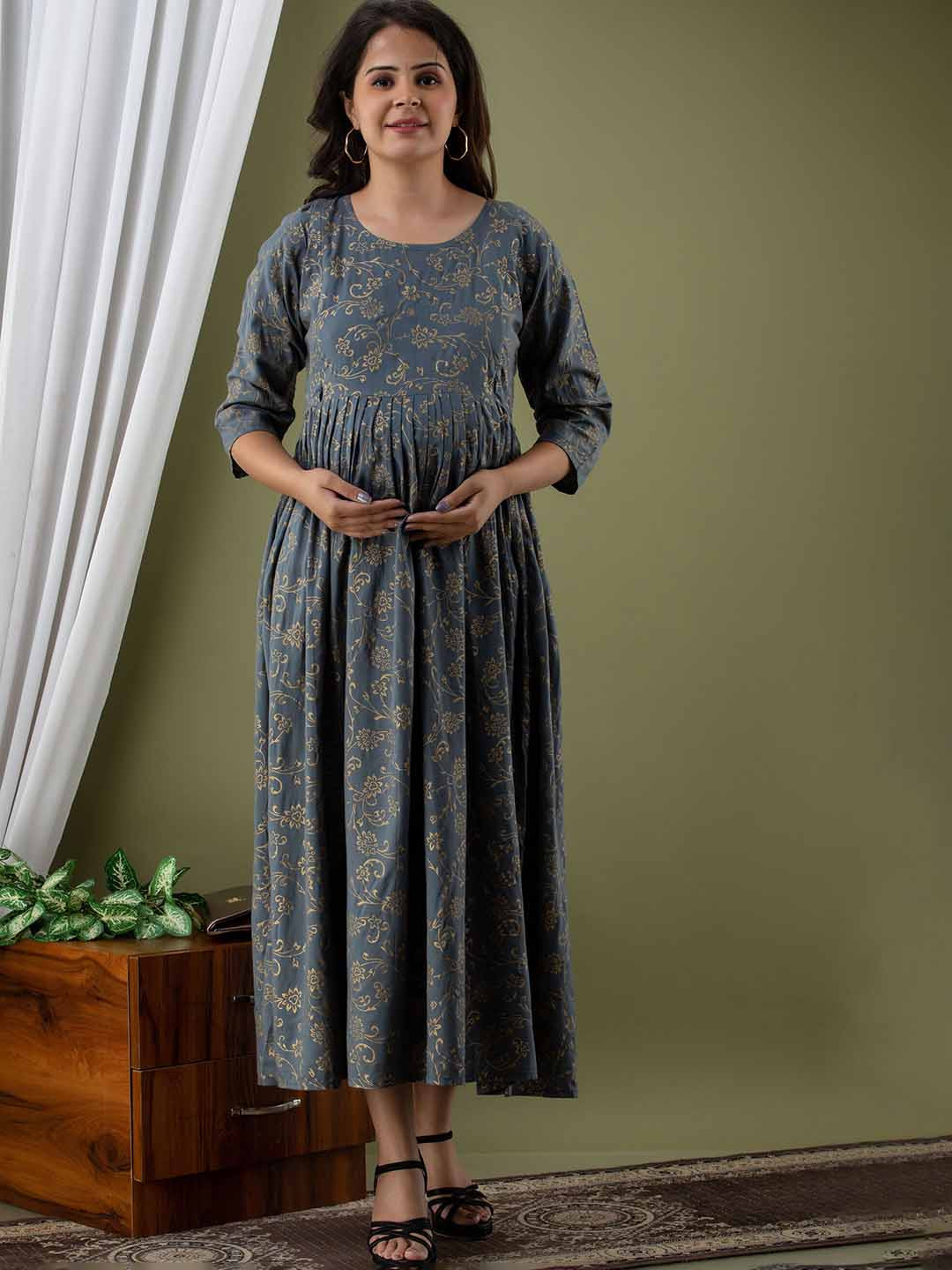 

Mialo fashion Floral Printed Fit & Flare Maxi Cotton Maternity Ethnic Dress, Grey