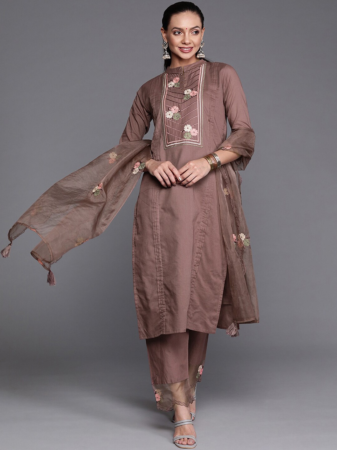 

Indo Era Mandarin Collar Floral Embroidered Kurta with Trousers & Dupatta, Brown