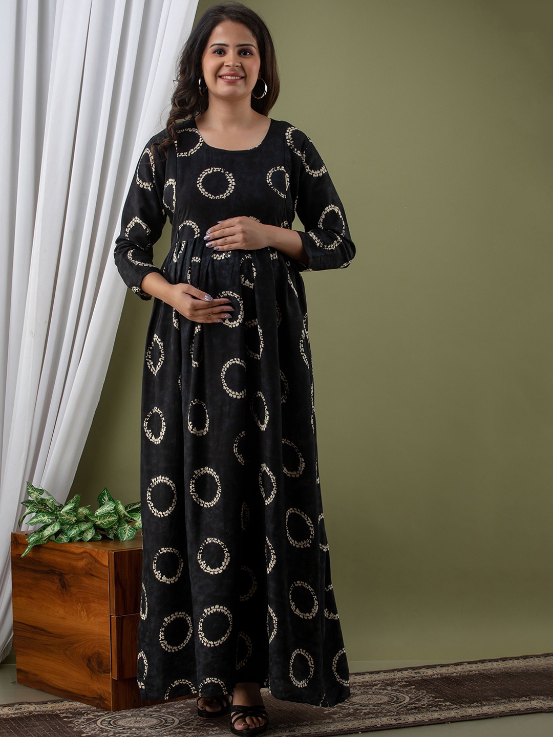 

Mialo fashion Geometric Printed Maternity Anarkali Kurta, Black