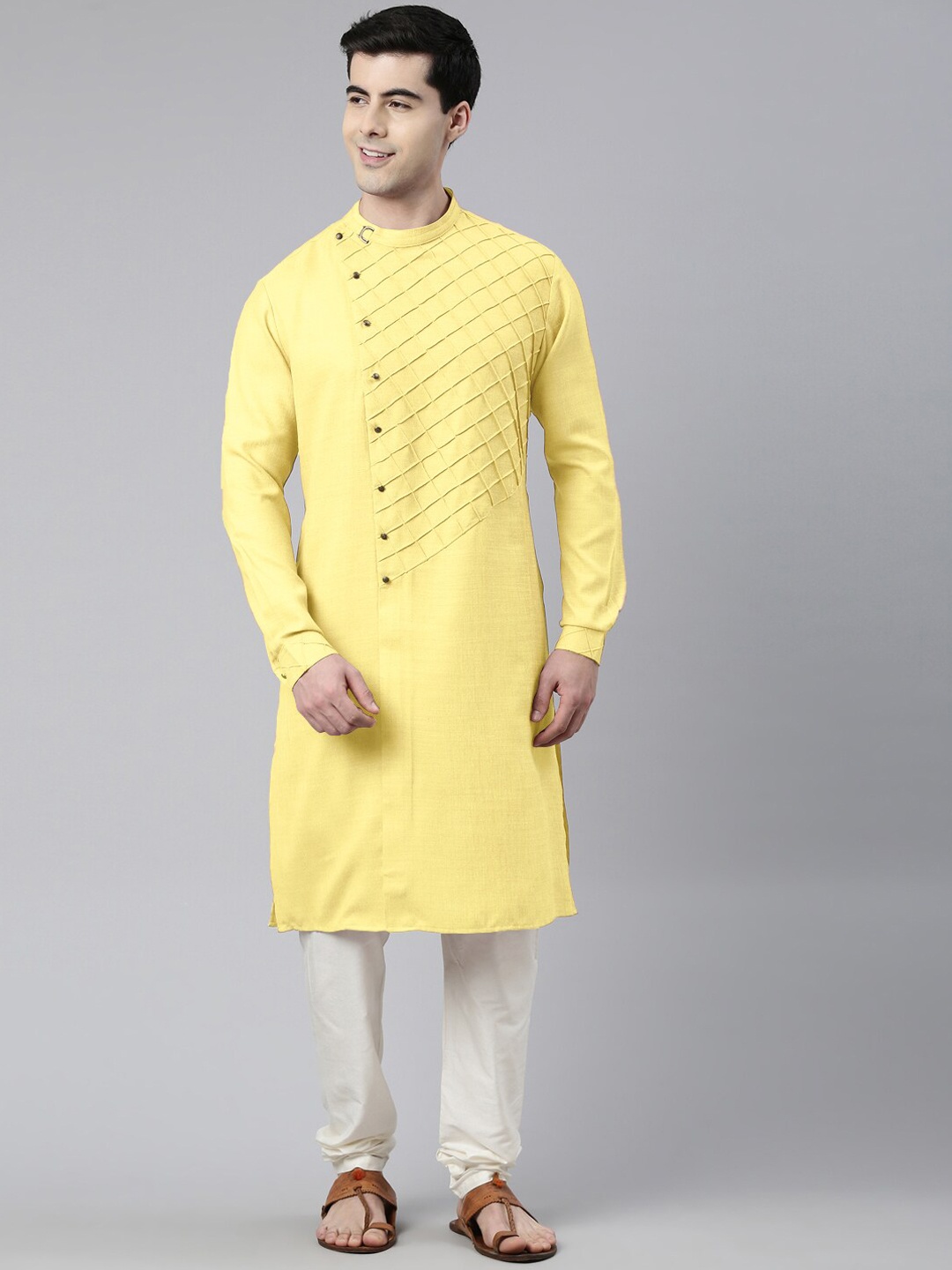 

TheEthnic.Co Geometric Self Design Angrakha Pure Cotton Kurta with Pyjamas, Yellow