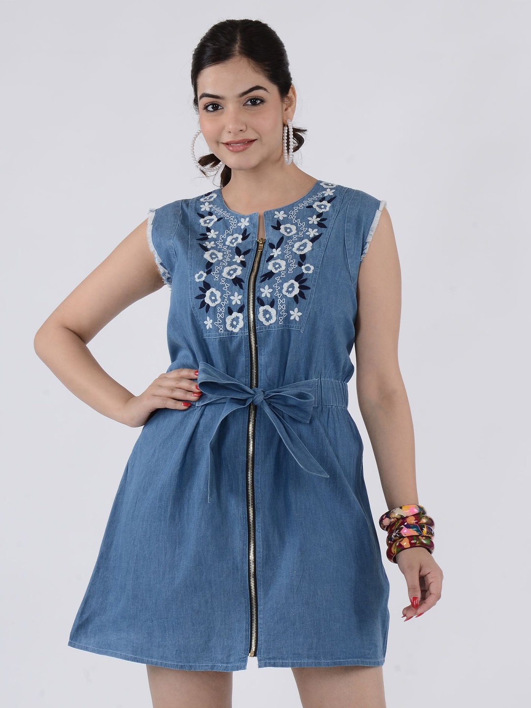 

SUMAVI-FASHION Floral Embroidered Denim Cotton A-Line Midi Dress, Blue