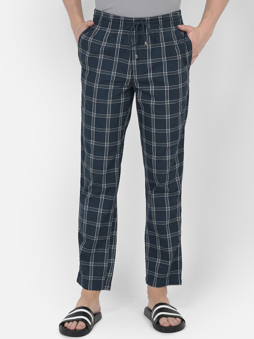 

Crimsoune Club Men Checked Pure Cotton Lounge Pants, Navy blue