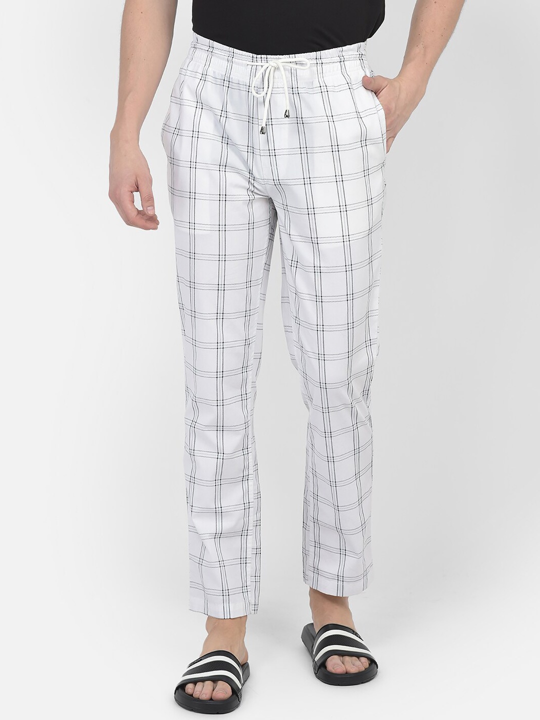 

Crimsoune Club Men Checked Pure Cotton Lounge Pants, White
