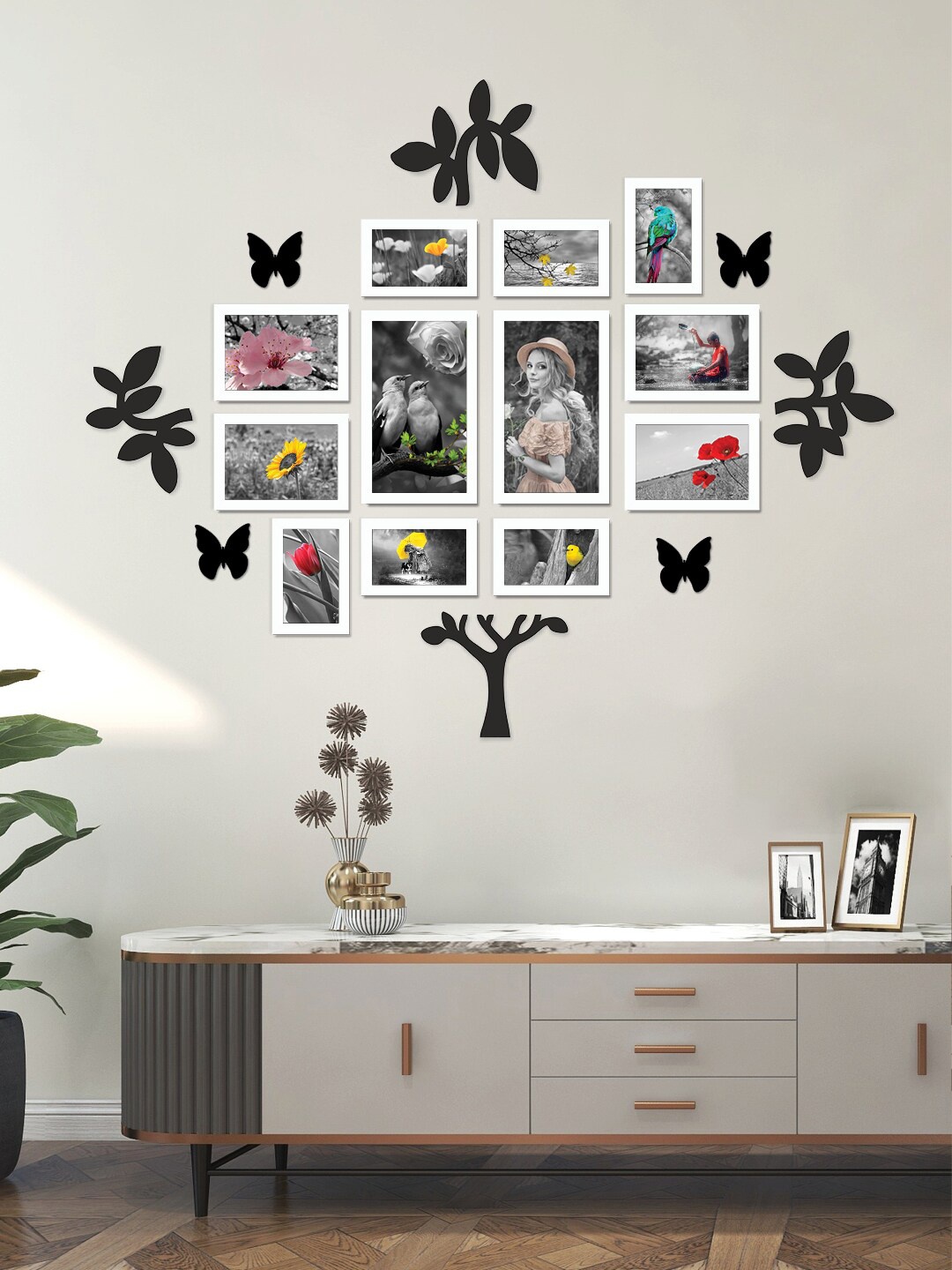 

RANDOM Black 12 Pieces Photo Frames With Plaque