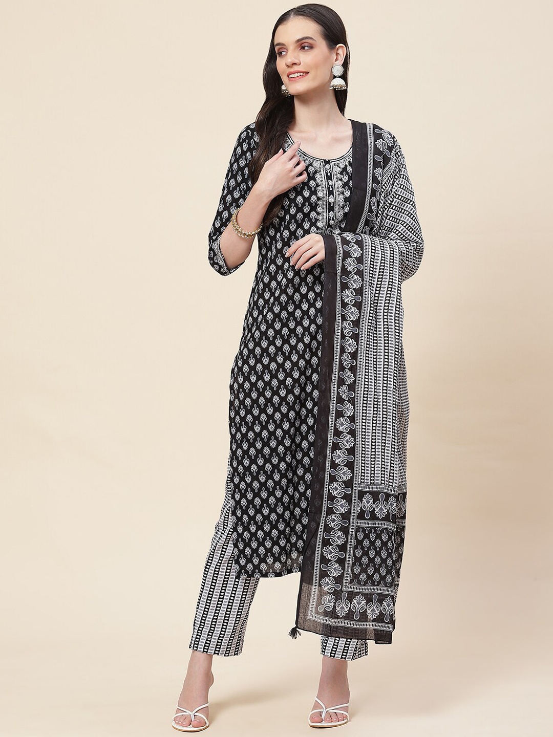 

Meena Bazaar Ethnic Motifs Printed Thread Work Kurta with Trousers & Dupatta, Black