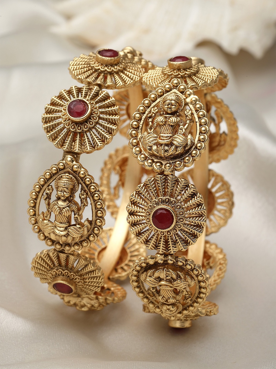 

KARATCART Set Of 2 Gold-Plated Kundan-Studded Bangles