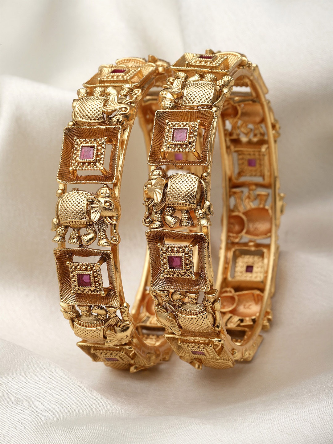

KARATCART Set Of 2 Gold-Plated Kundan-Studded Bangles
