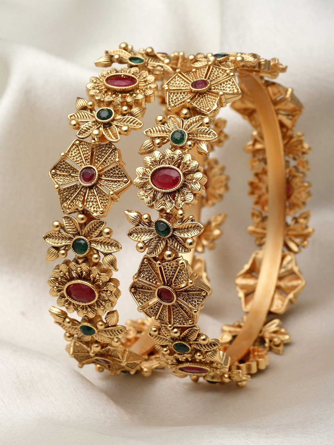 

KARATCART Set Of 2 Gold-Plated Kundan-Studded Bangles