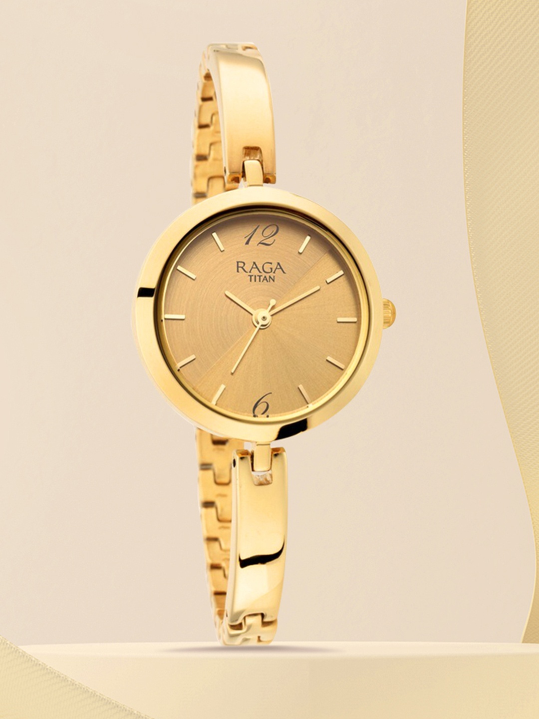 

Titan Women Brass Dial & Stainless Steel Straps Analogue Watch NP2606YM06, Yellow