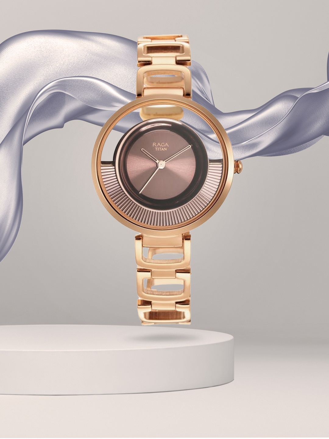 

Titan Women Brass Dial & Stainless Steel Straps Analogue Watch NQ95140KM01, Rose gold