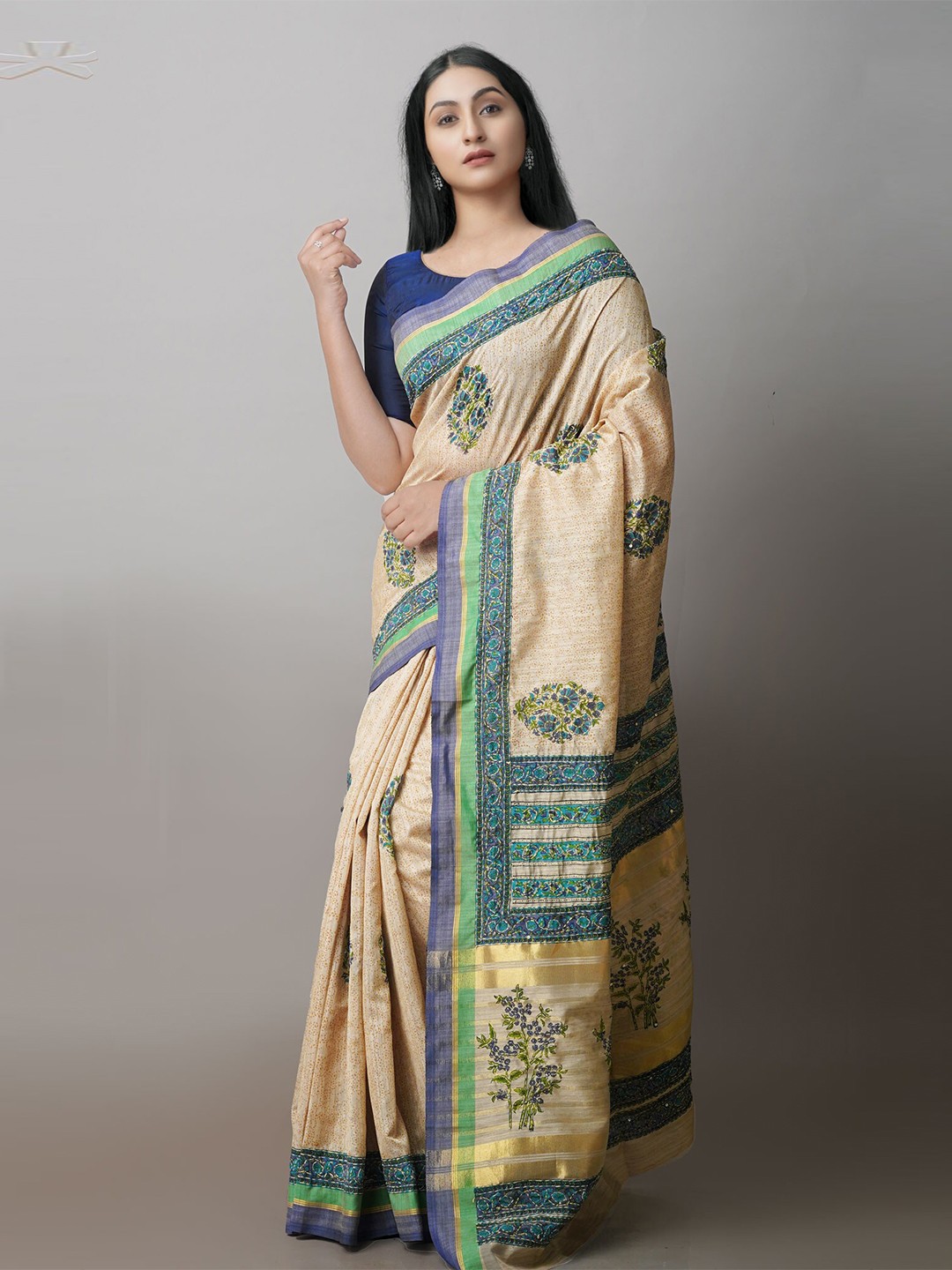 

Unnati Silks Ethnic Motifs Printed Sequined Tussar Saree, Beige