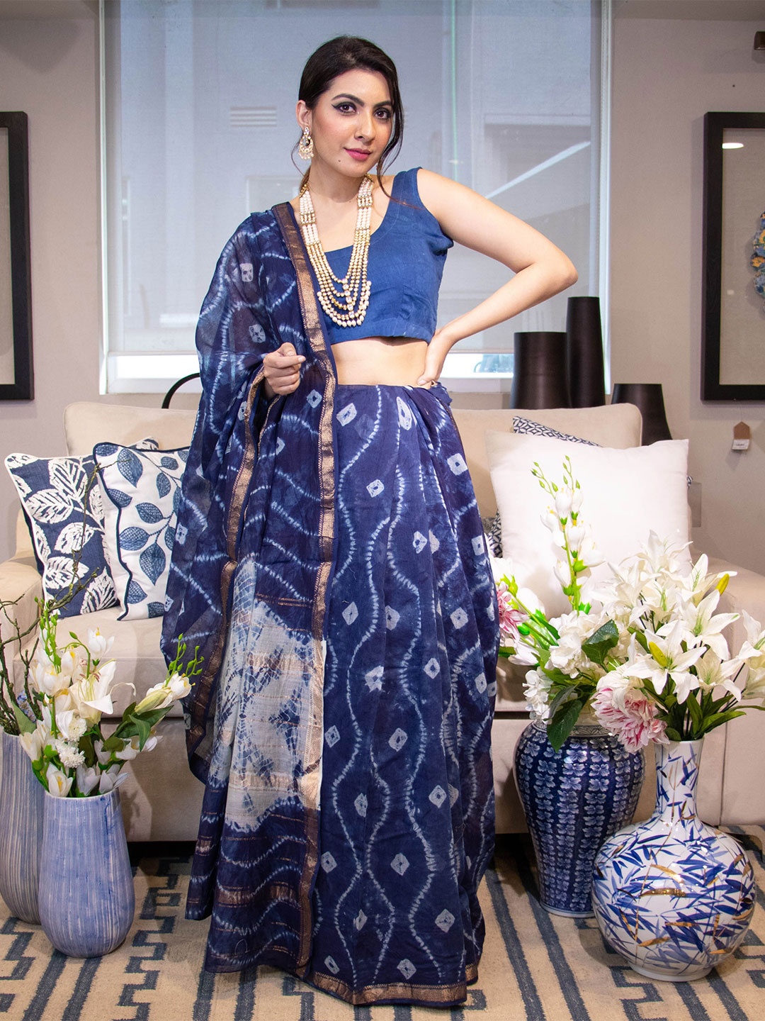 

AACHHO Tie and Dyed Zari Chanderi Saree, Blue
