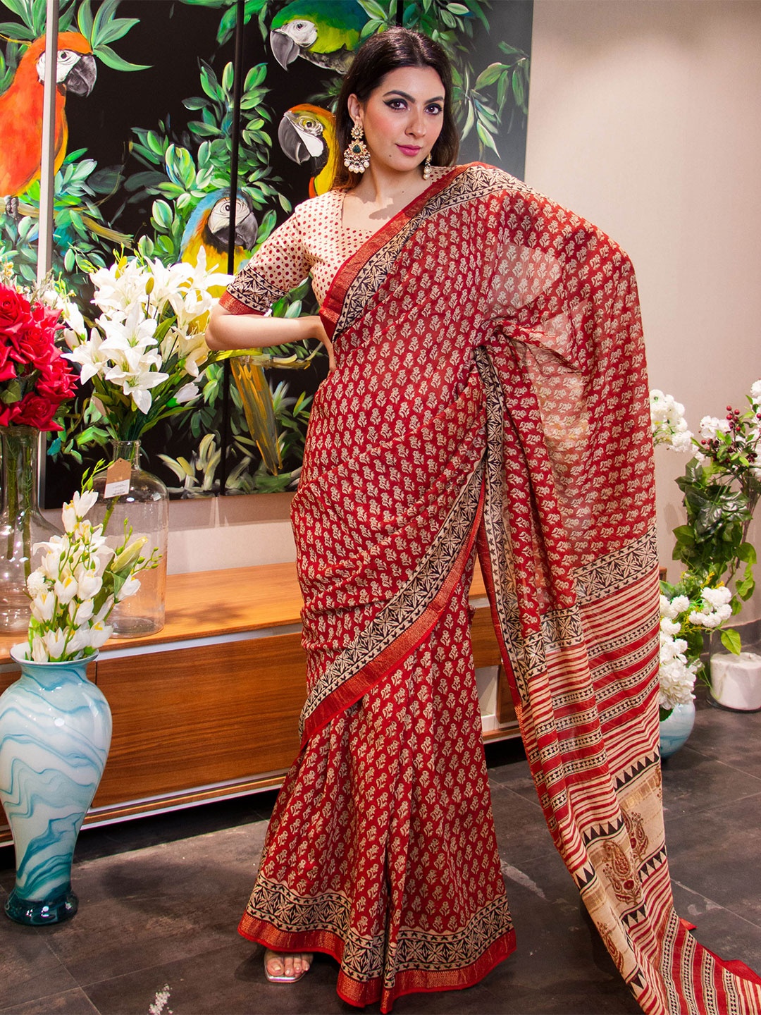 

AACHHO Ethnic Motifs Block Print Silk Blend Saree, Red