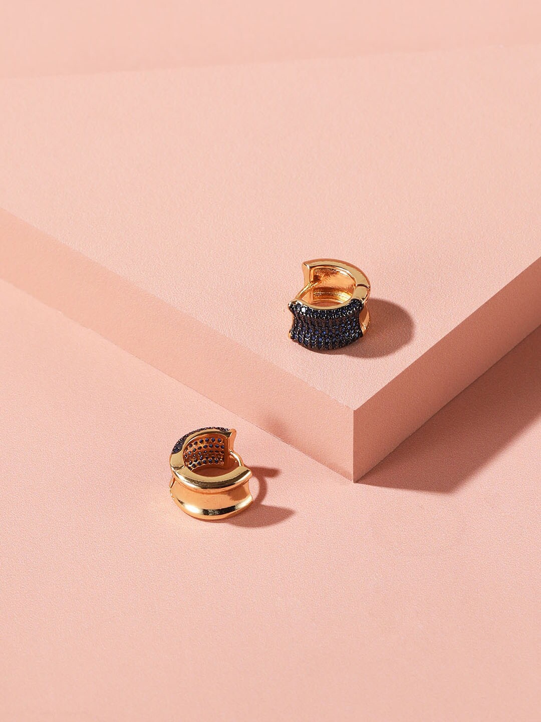 

XPNSV Gold-Plated Hoop Earrings