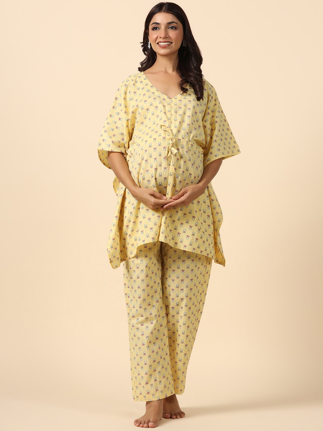 

Ikk Kudi by Seerat Ethnic Motifs Printed Pure Cotton Maternity Night Suit, Yellow