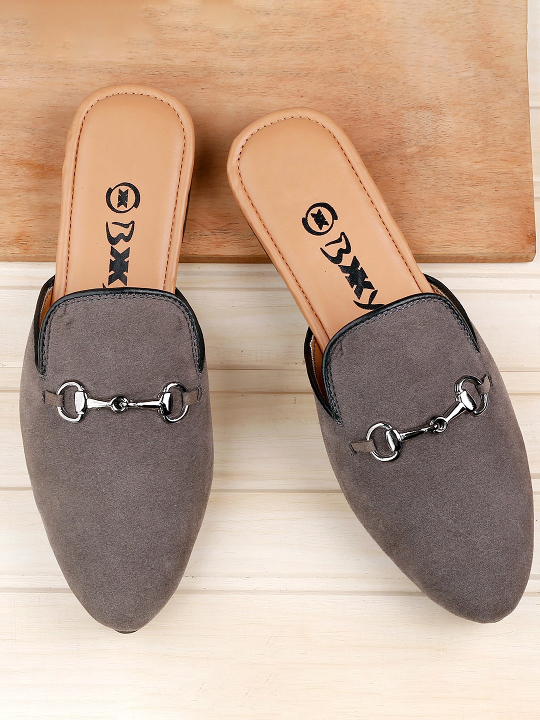

Bxxy Men Pointed Toe Embellished Horsebit Mules, Grey