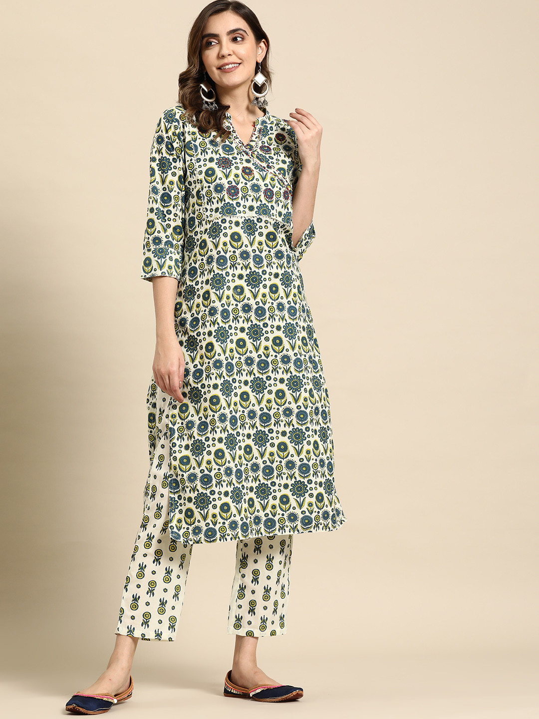 

Sangria Women Floral Printed Regular Sequinned Pure Cotton Kurta with Trousers, White