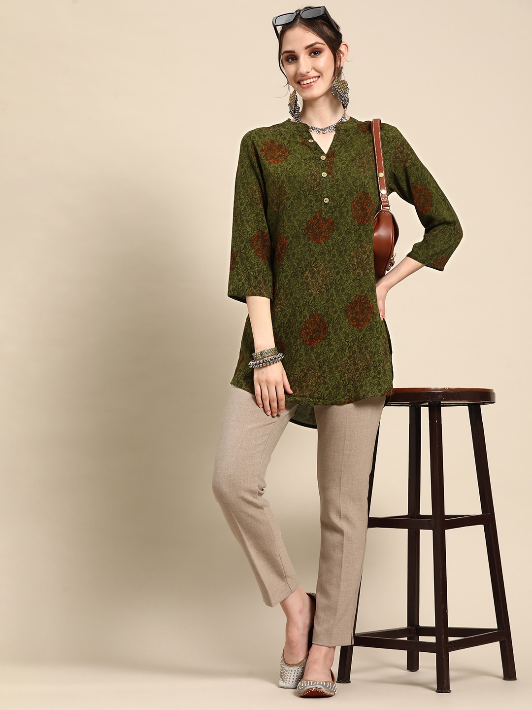 

Sangria Floral Printed Mandarin Collar Kurti, Olive