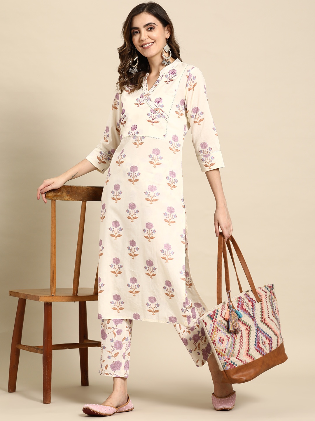 

Sangria Women Floral Printed Regular Sequinned Pure Cotton Kurta with Trousers, White