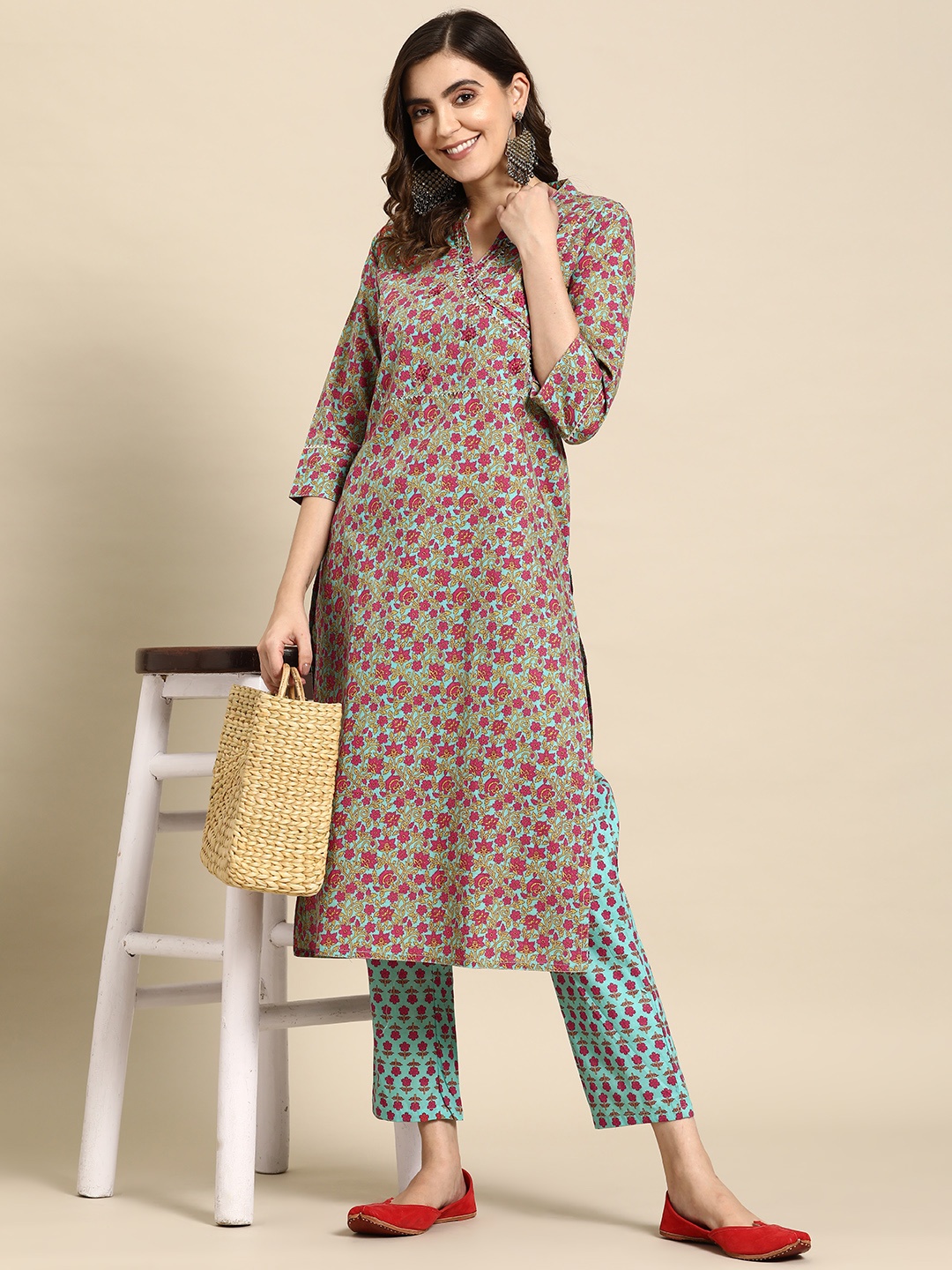 

Sangria Floral Printed Angrakha Sequinned Pure Cotton Kurta With Trousers, Green