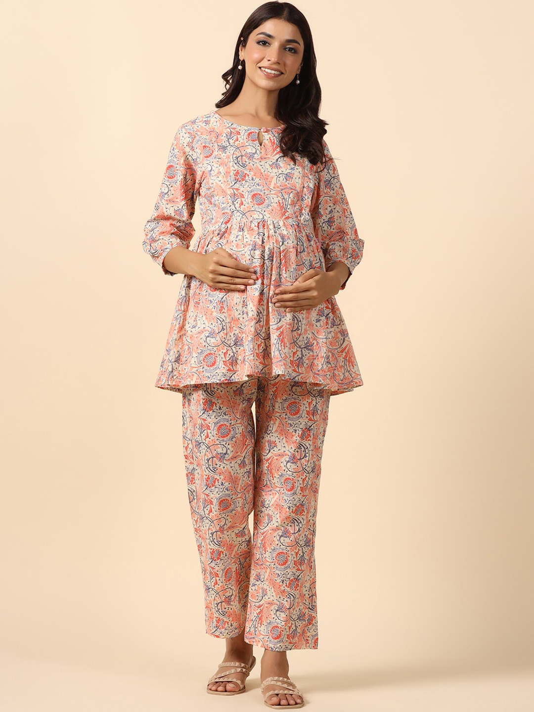 

Ikk Kudi by Seerat Maternity Floral Printed A-Line Pure Cotton Kurti with Trousers, Peach
