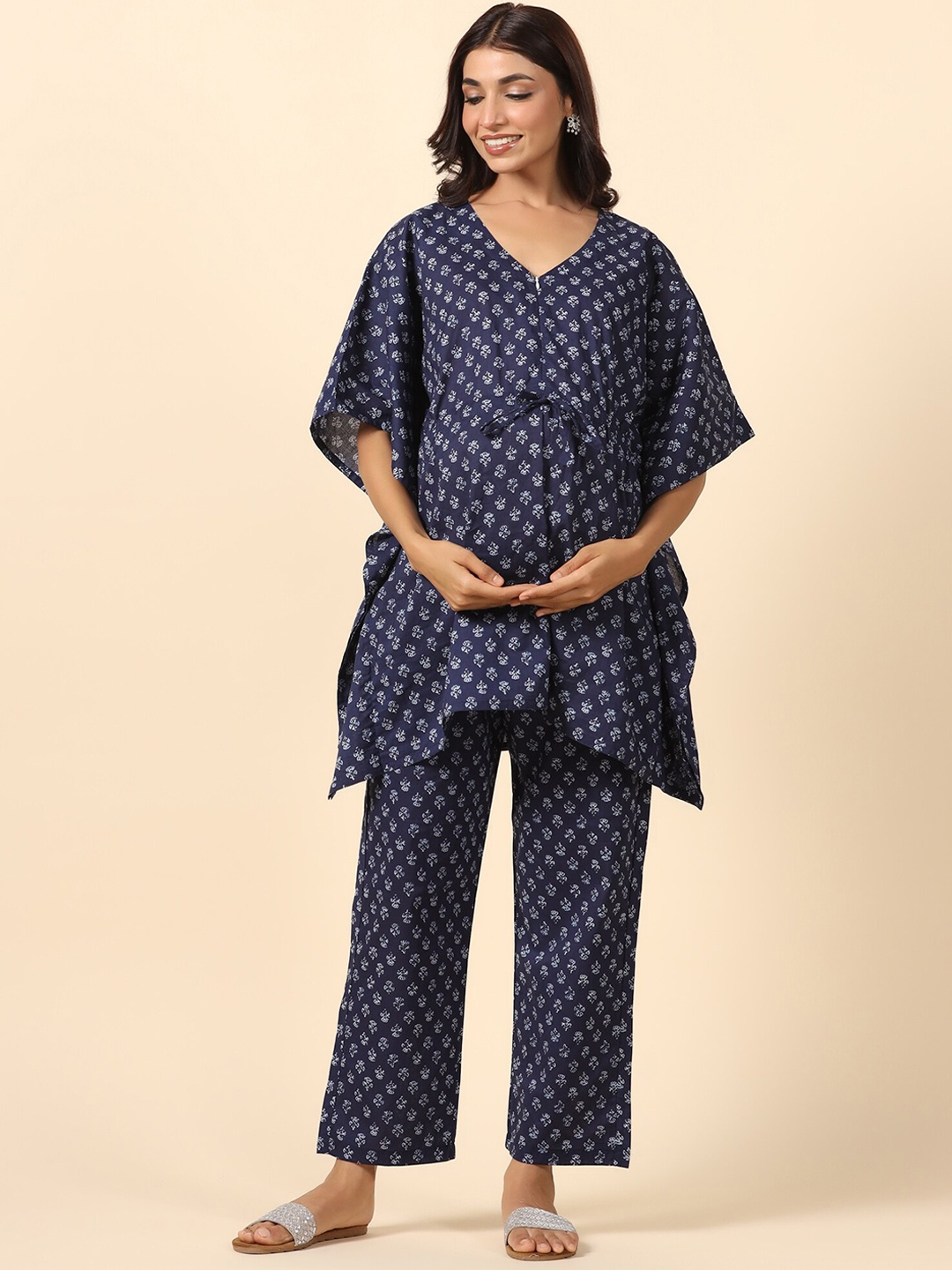 

Ikk Kudi by Seerat Floral Printed Pure Cotton Maternity Kurti With Trousers, Blue