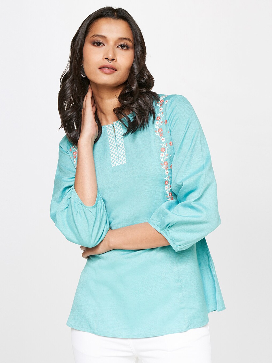 

Global Desi Floral Embroidered Straight Kurti, Blue