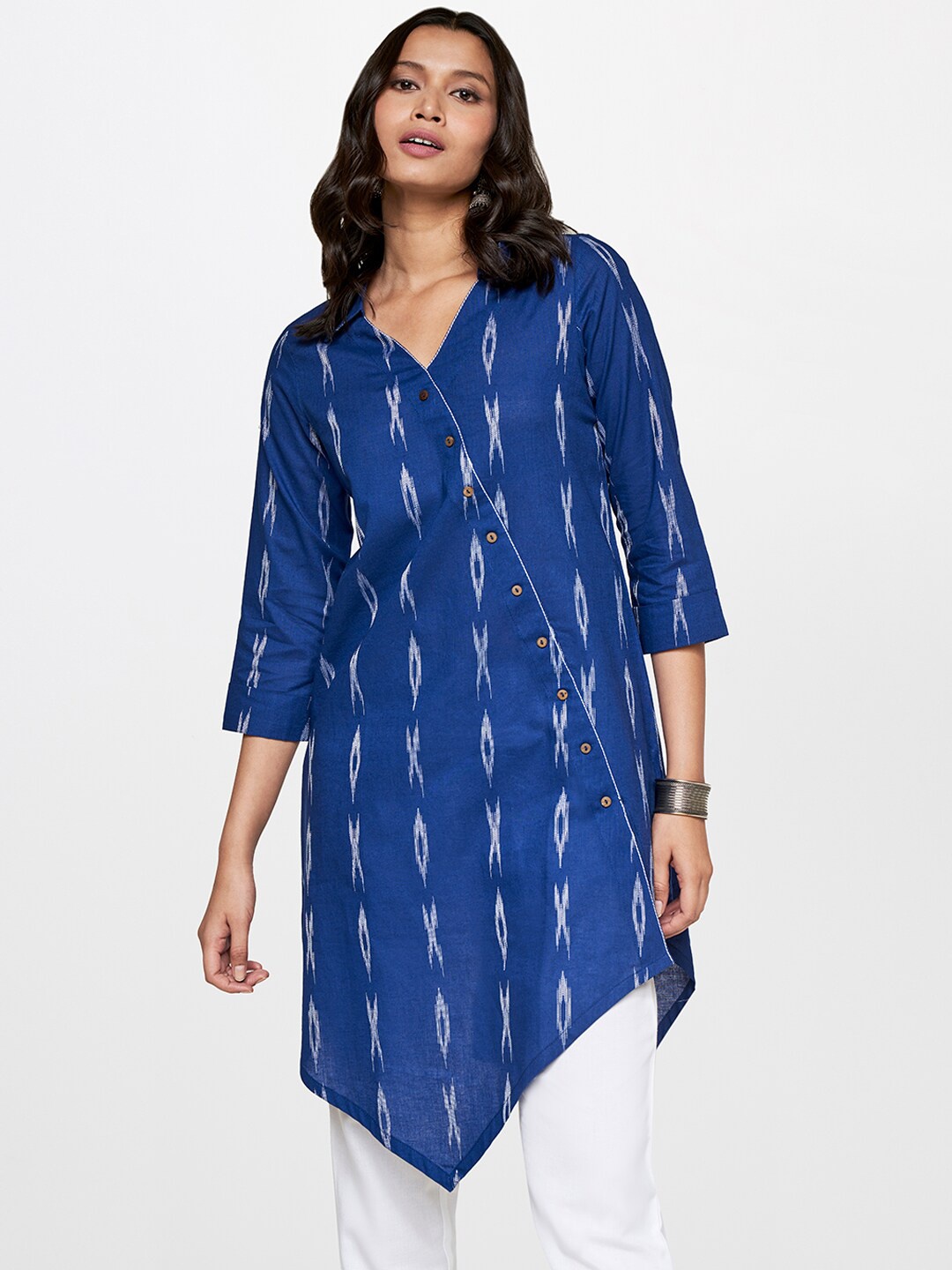 

Global Desi Geometric Printed Straight Pure Cotton Kurta, Blue