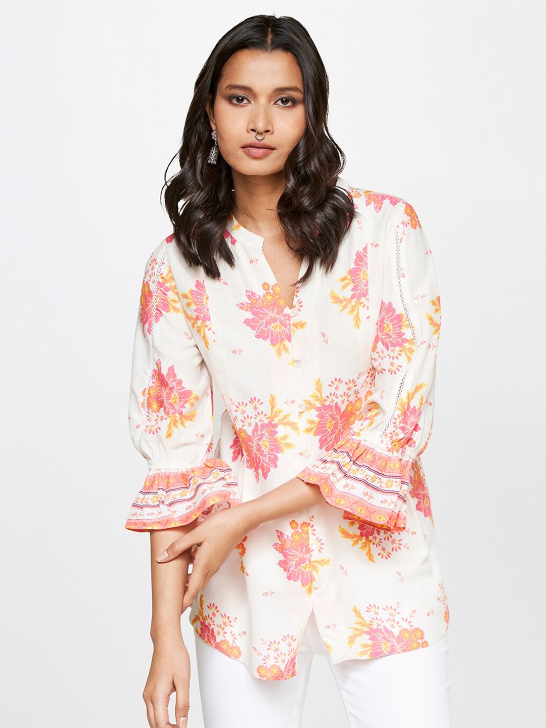 

Global Desi Floral Printed Mandarin Collar Straight Kurti, Pink