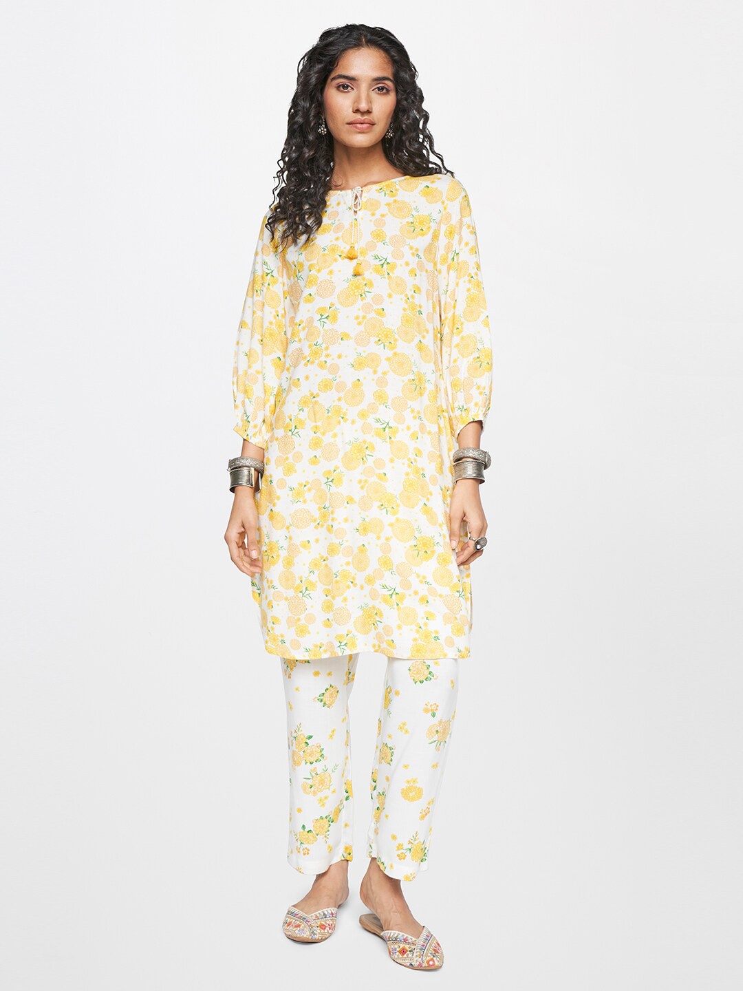 

Global Desi Floral Printed Tie Up Neck Kurta with Trousers, Off white