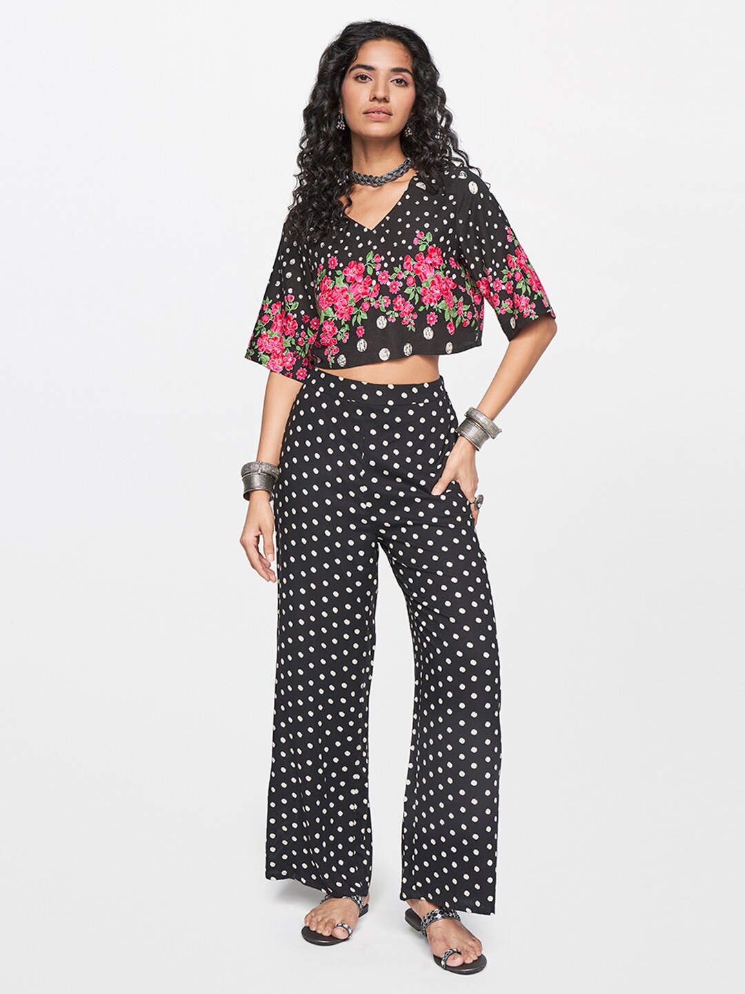 

Global Desi Women Printed Top With Trousers Co-Ords, Black