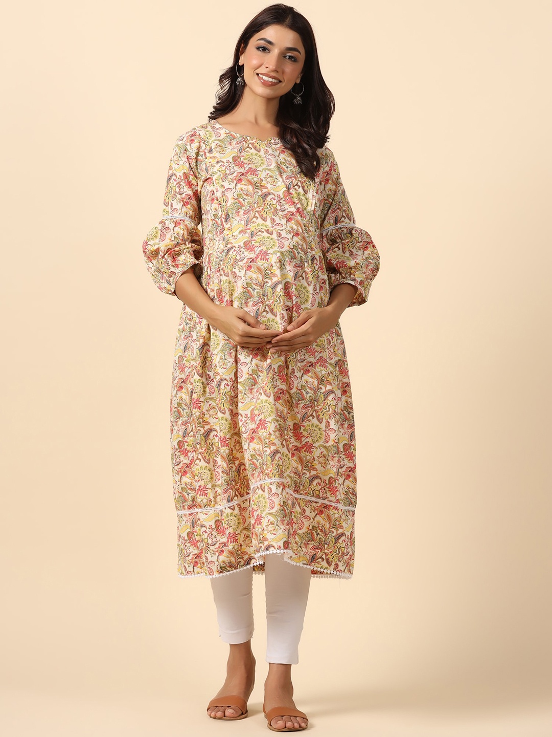 

Ikk Kudi by Seerat Floral Printed Maternity & Nursing Pure Cotton Kurta, Off white