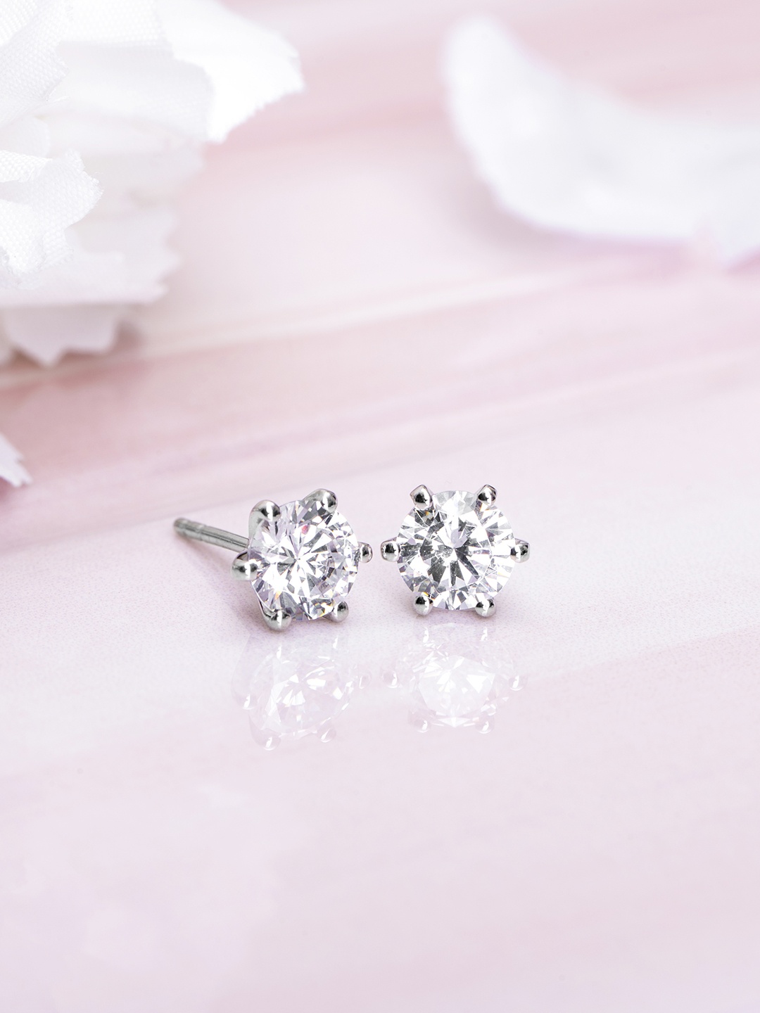 

Zavya Sterling Silver Diamond Shaped Studs Earrings