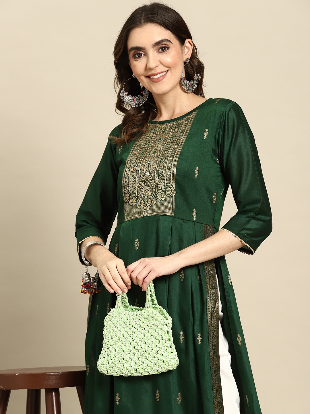

Sangria Ethnic Motifs Mirror Work High Slit Jacquard Kurta, Green