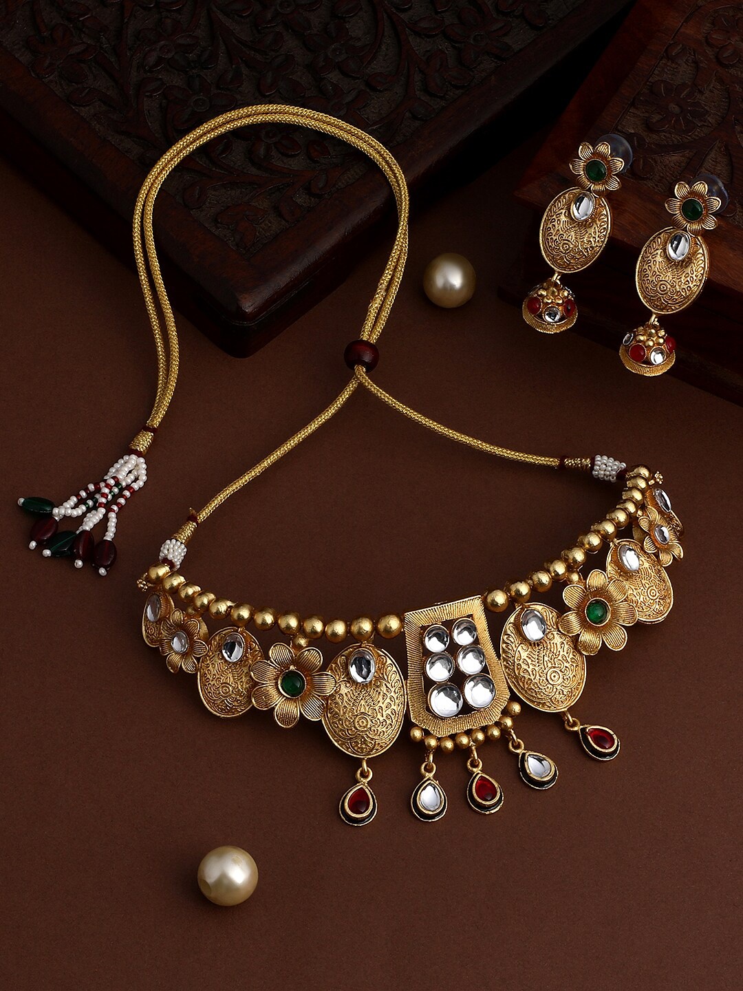 

ASMITTA JEWELLERY Gold-Plated Kundan-Studded Jewellery Set