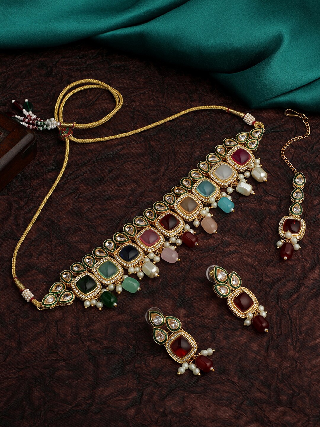 

ASMITTA JEWELLERY Gold-Plated Kundan-Studded & Beaded Jewellery Set