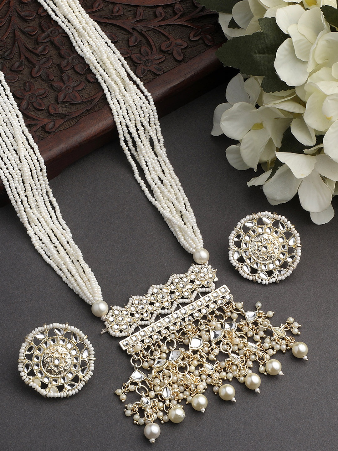 

ASMITTA JEWELLERY Gold-Plated Stone-Studded & Artificial Beaded Jewellery Set