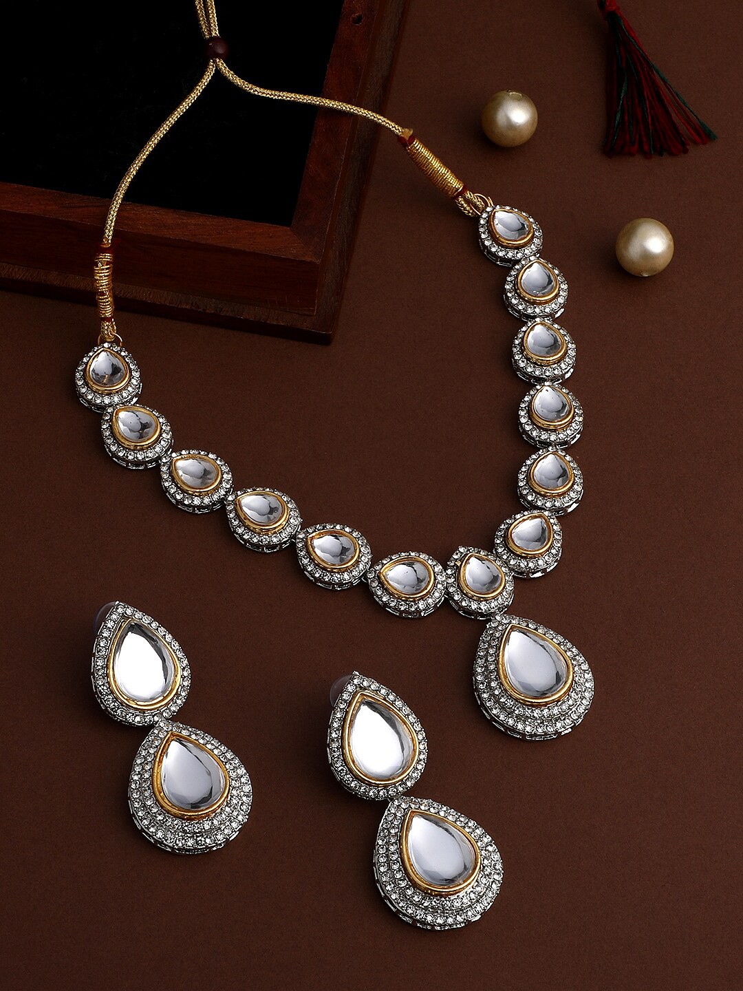 

ASMITTA JEWELLERY Gold-Plated Kundan-Studded Jewellery Set