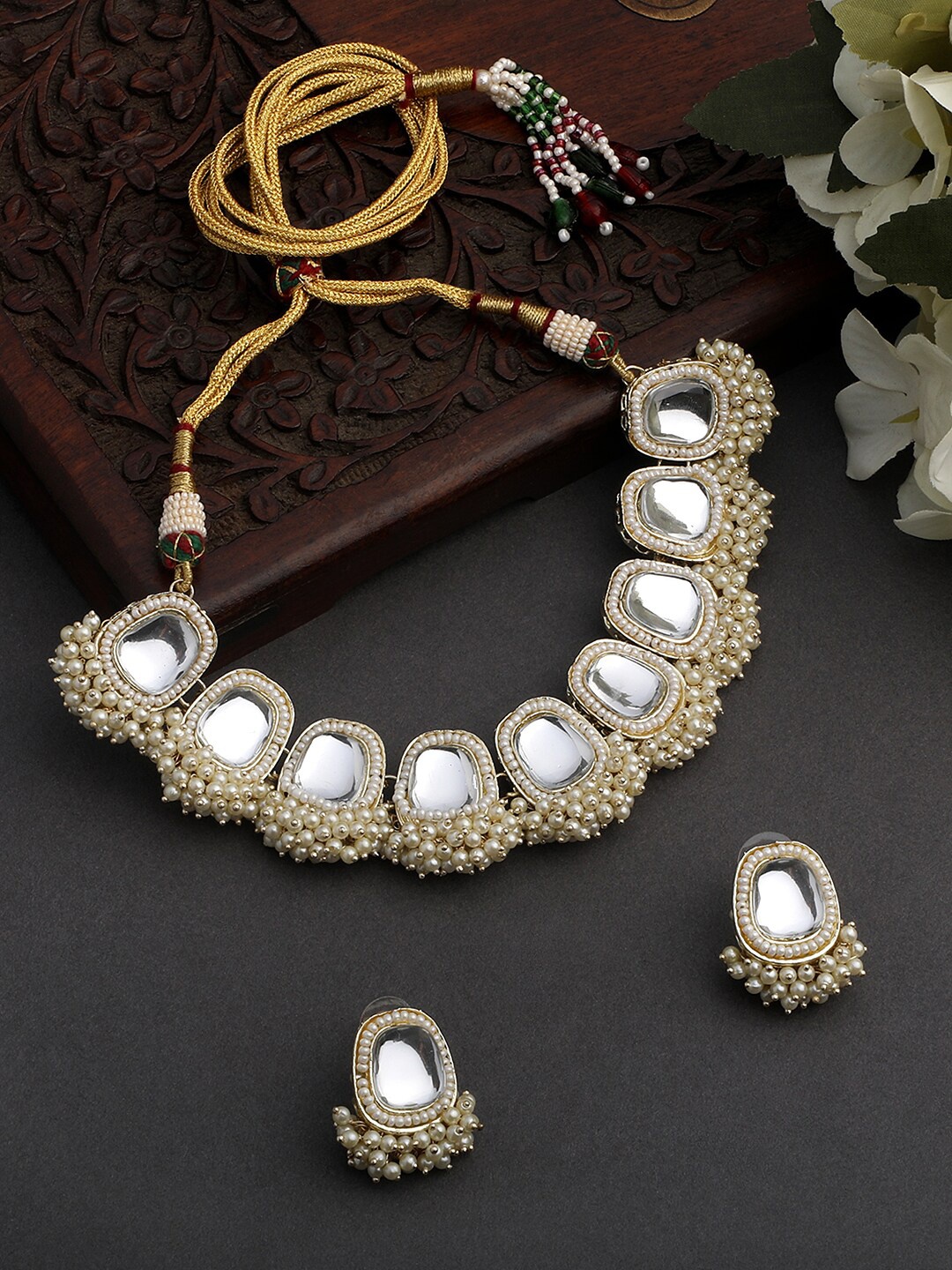 

ASMITTA JEWELLERY Gold-Plated Kundan-Studded & Pearl-Beaded Jewellery Set