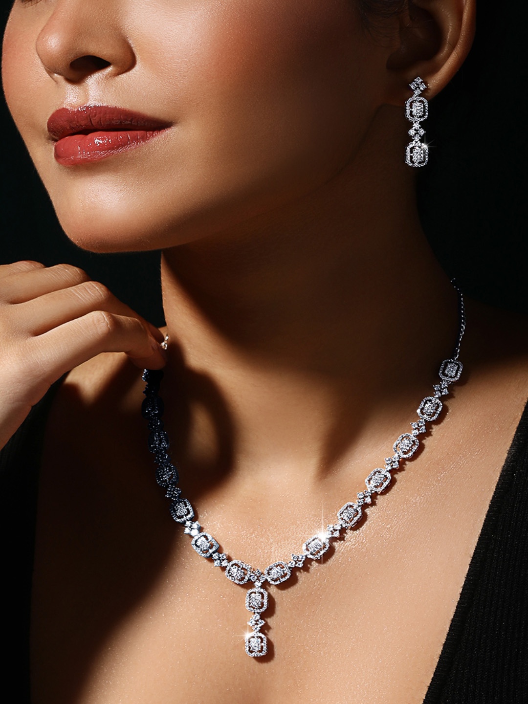 

ASMITTA JEWELLERY Sterling Silver-Plated CZ Studded & Beaded Jewellery Set